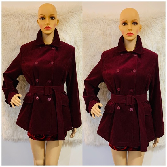 𝑫𝒐𝒖𝒃𝒍𝒆 𝑩𝒓𝒆𝒂𝒔𝒕𝒆𝒅 𝑪𝒐𝒂𝒕 - Picture 5 of 7